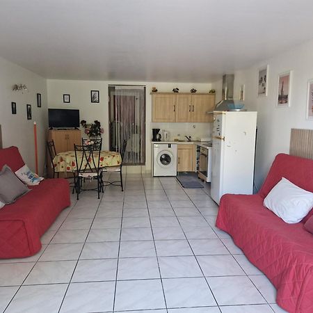 Casa Prescilia Apartment Люмио Екстериор снимка