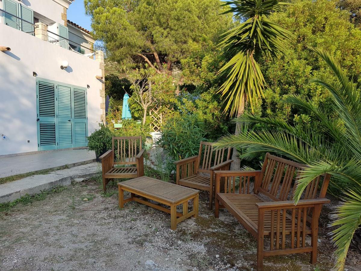 Casa Prescilia Apartment Люмио Екстериор снимка